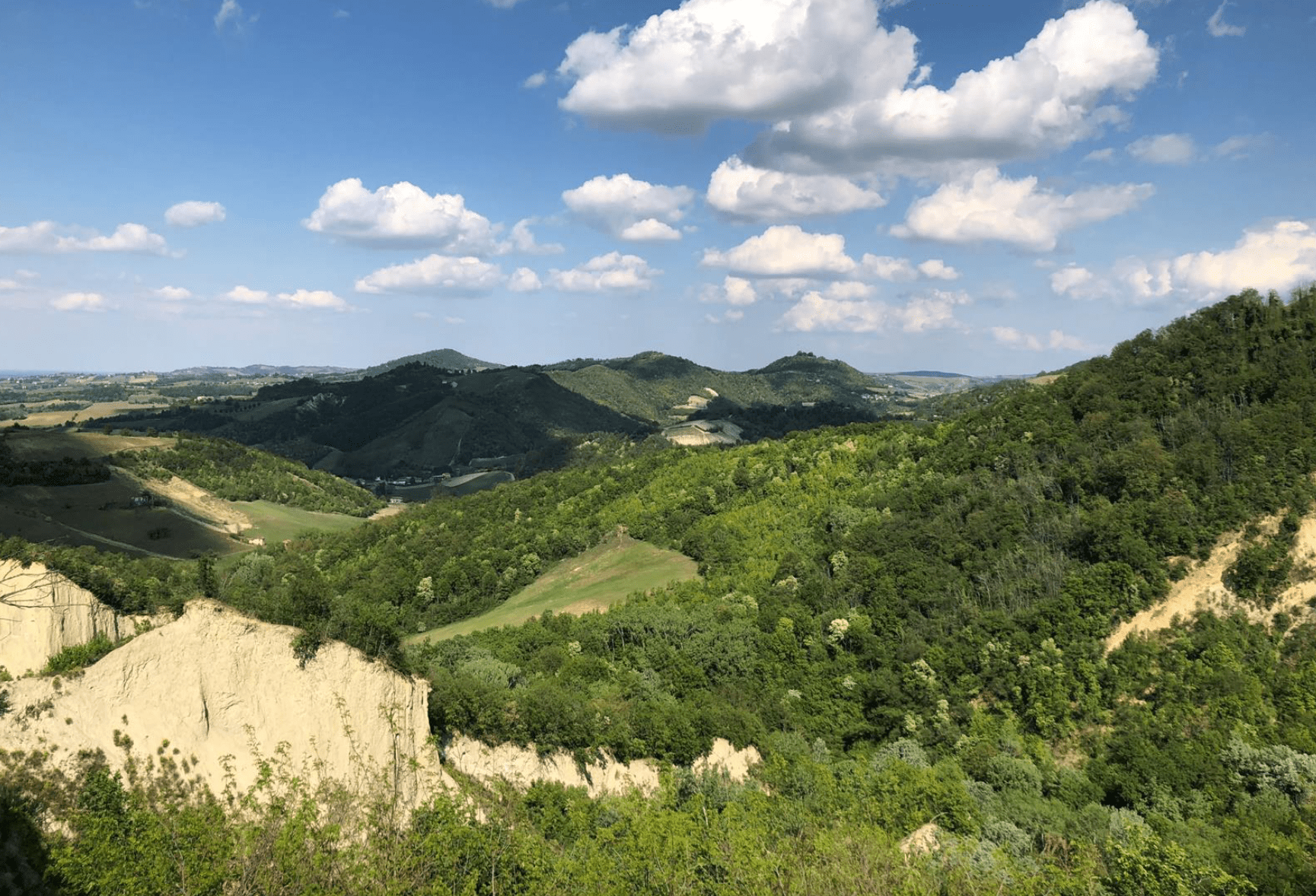 Tradizioni, colline e cucina